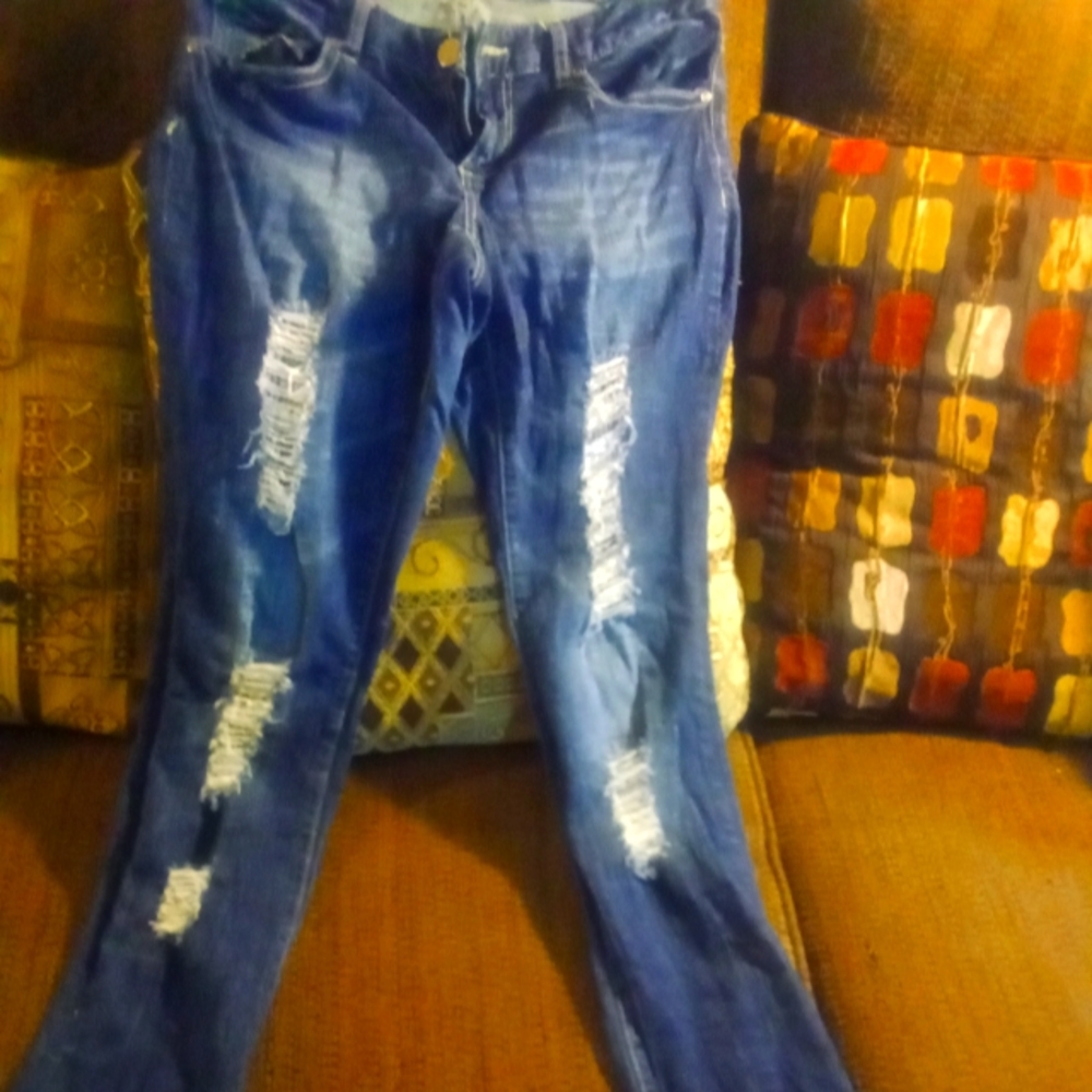 INC International Concepts, Size 6 Curvy Fit Skinny Leg Ripped Jeans, Blue Jean